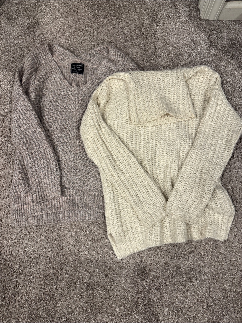 Cozy A&F XS Sweater Duo - Cream & Taupe/Pink